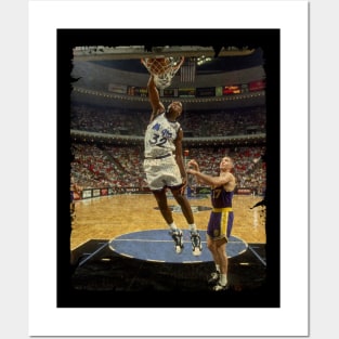 Shaquille O'Neal Jump in Orlando Magic Posters and Art